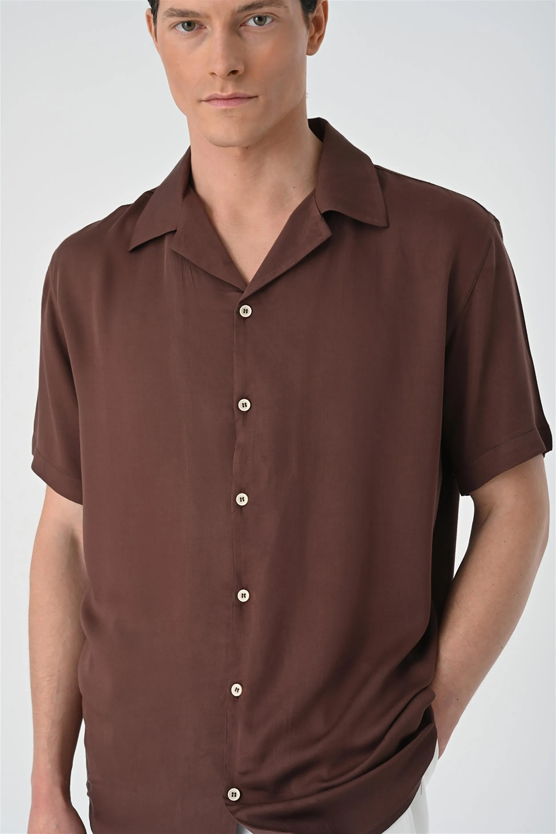 ANT Oversized Short Sleeve Men's Shirt with Applique Collar - Zhovti Vody