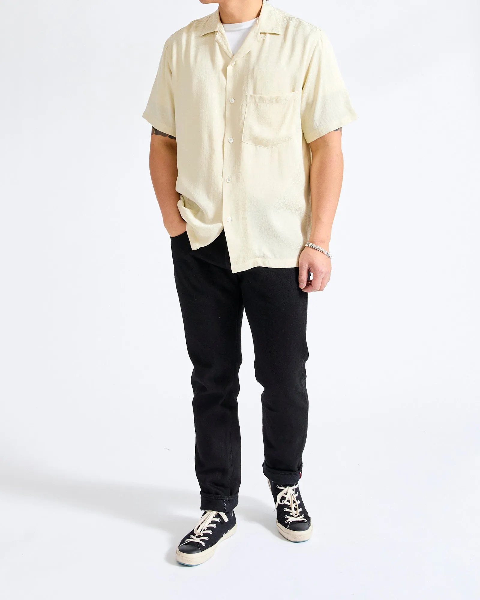 Finger Print Button-Up Shirt in White