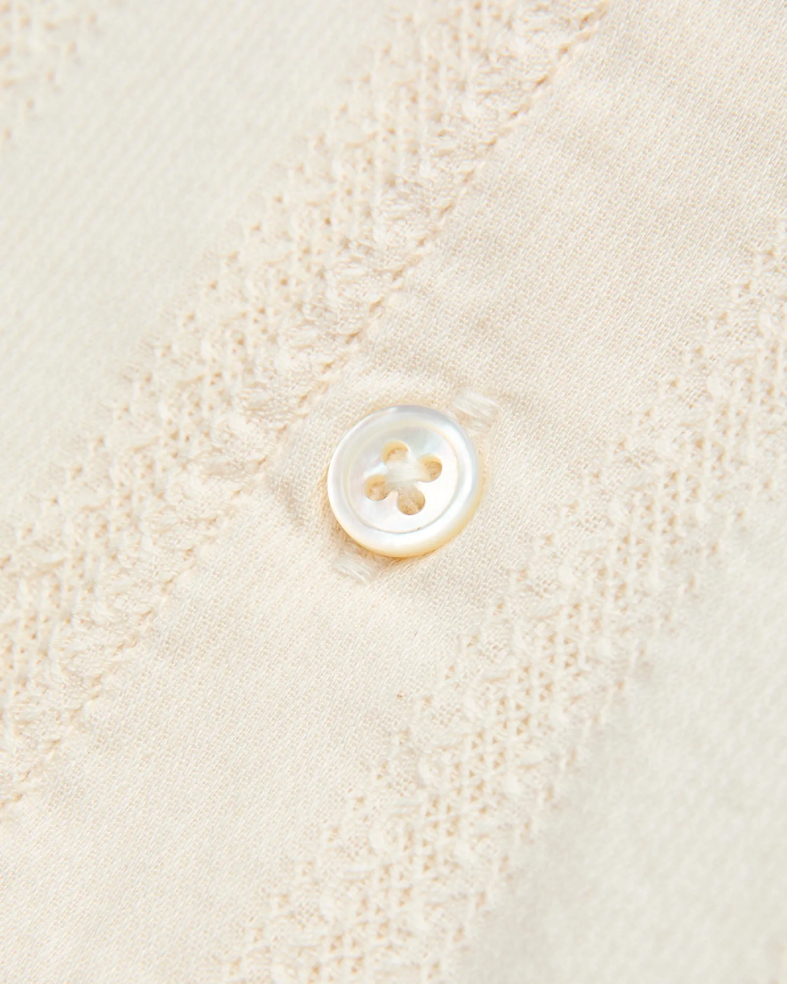 Leisure Shirt in Natural Lace Weave
