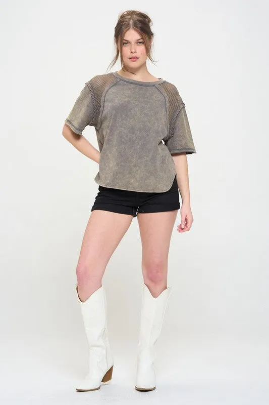 MINERAL WASHED SHORT SLEEVE FISHNET SHOULDER TOP