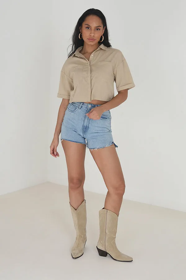 SAND SHORT SLEEVE CROPPED PATCH POCKET SHIRT