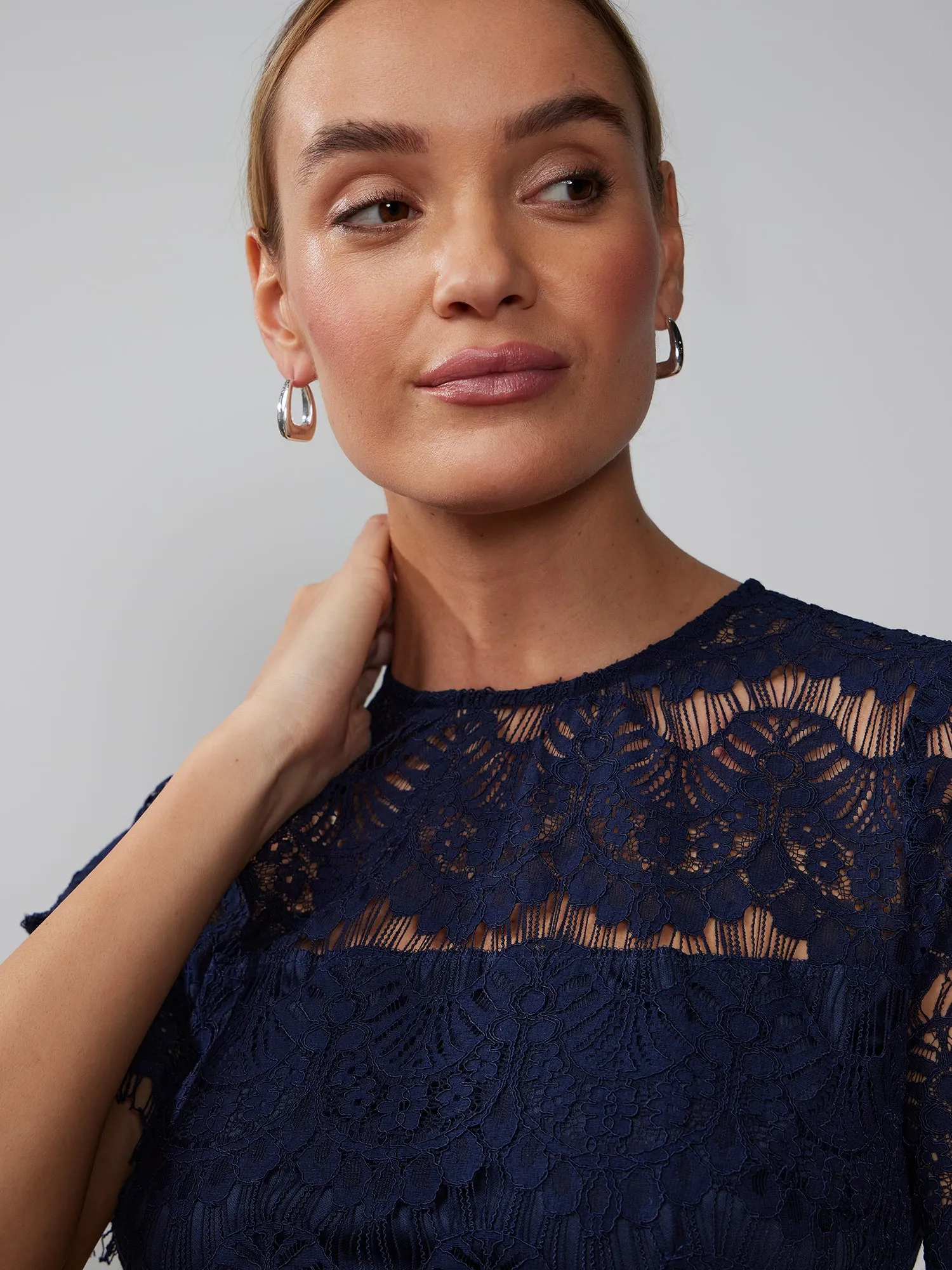 Short Sleeve Scallop Lace Dress