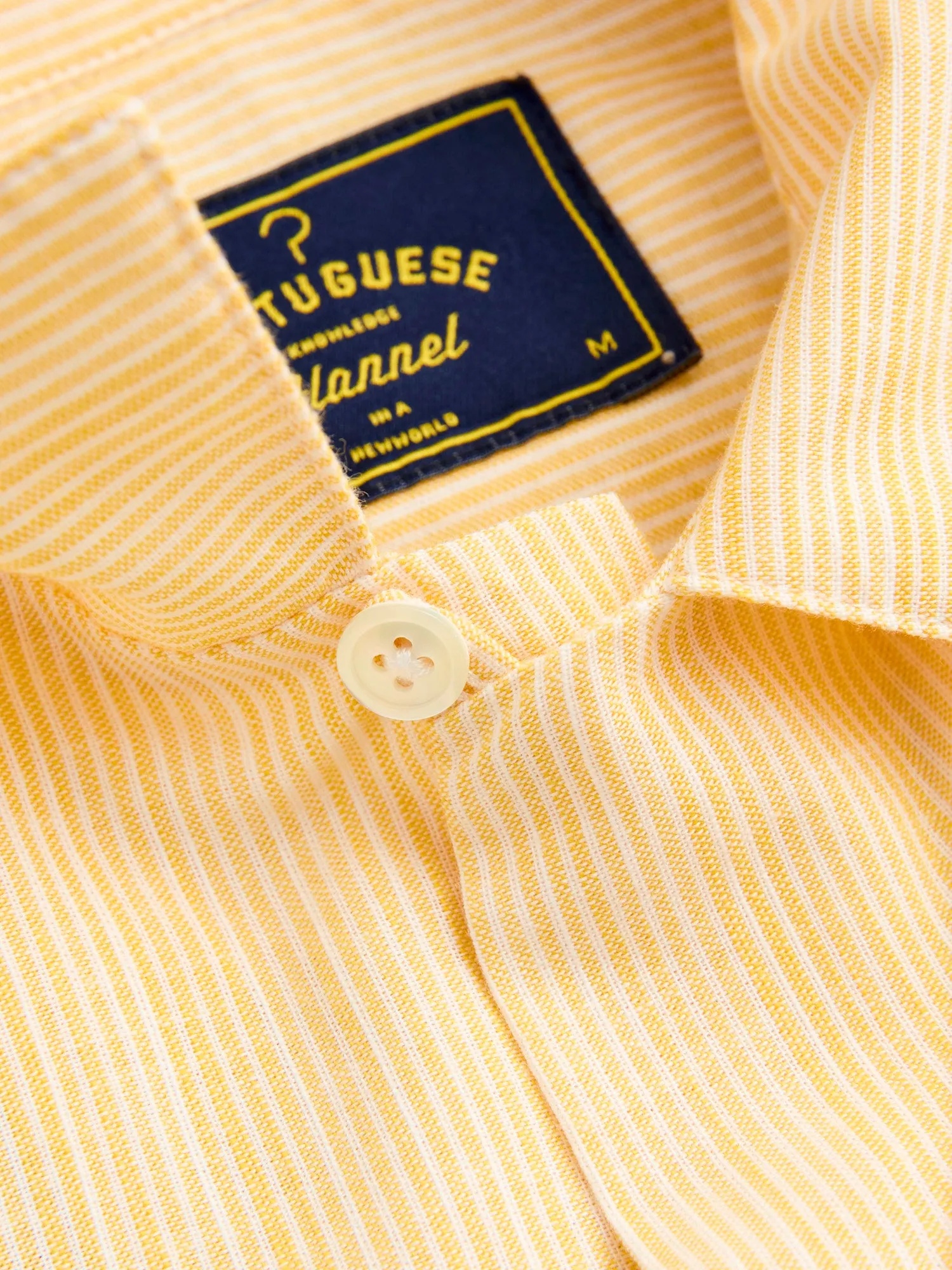 Summer Blend Button-Up Shirt in Yellow