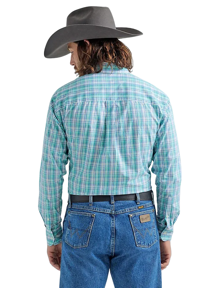 Wrangler Men's George Strait Poked Plaid Shirt